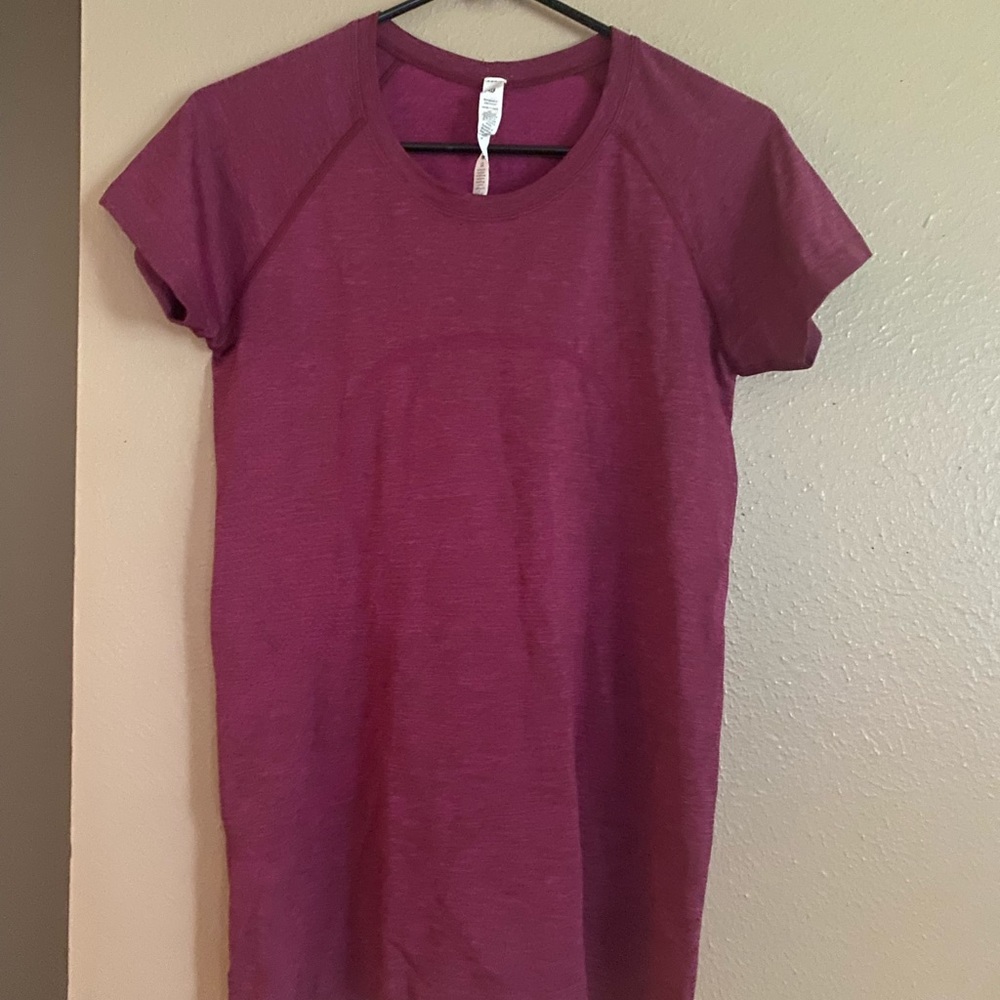 Maroon lululemon swiftly tech shirt